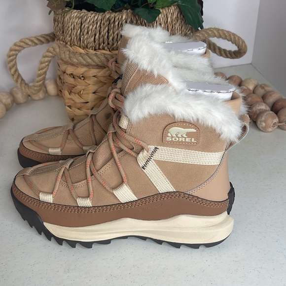 Sorel Ona Rmx Glacy Faux Fur Waterproof Bootie: Size 8/ Color Sea Salt - Picture 7 of 12